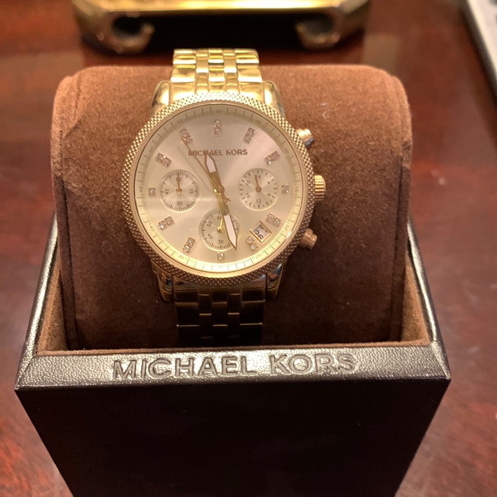 Michael Kors MK5676 Women’s Watch